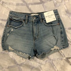 🌟New with tags Abercrombie and Fitch Shorts🌟